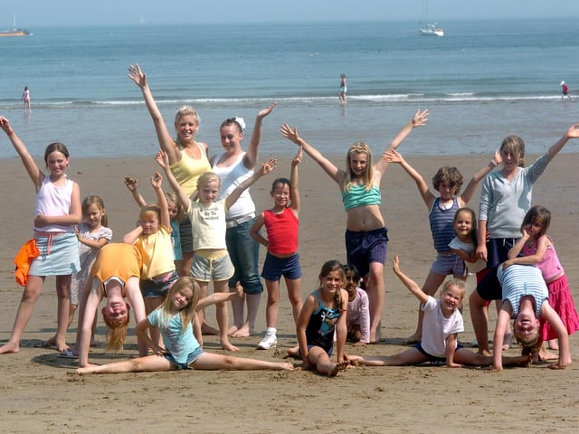 The Boro Holiday course dancing members pictured on South Bay with instructors Bliss Jalinski and Amy Knockles.