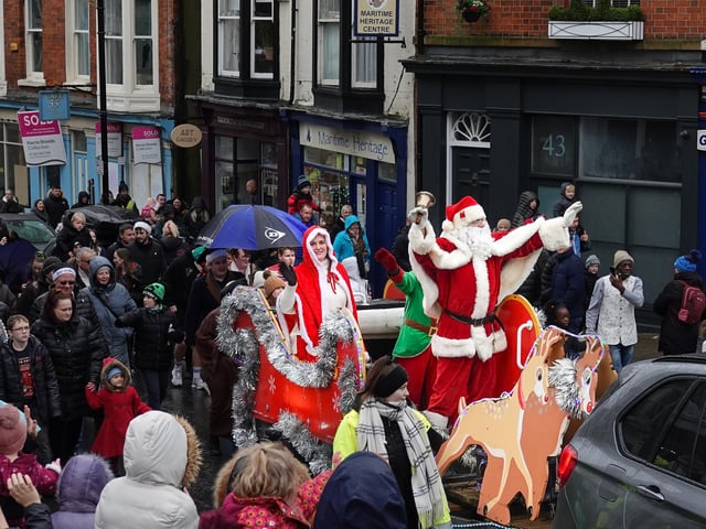 Santa making his way to Boyes.