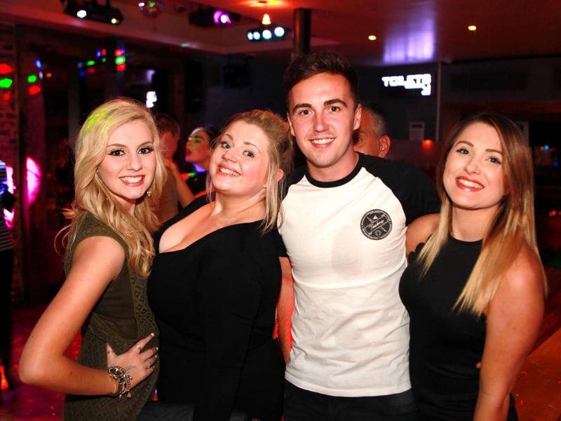 Ellen, Ella, Tom and Molli enjoying a few casual drinks in Blue Lounge