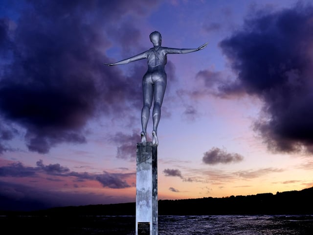 The Diving Belle as the December night draws in