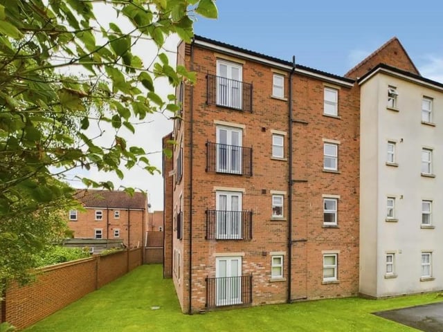 This two bedroom and one bathroom flat is for sale with Hunters with a guide price of £85,000.