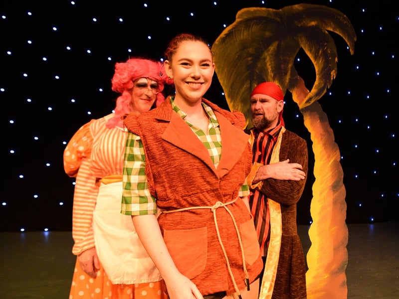 Rosie Bloom (Martin McLachlan), Jim (Helena Graham) and Billy Barnacle (Steve Upton).