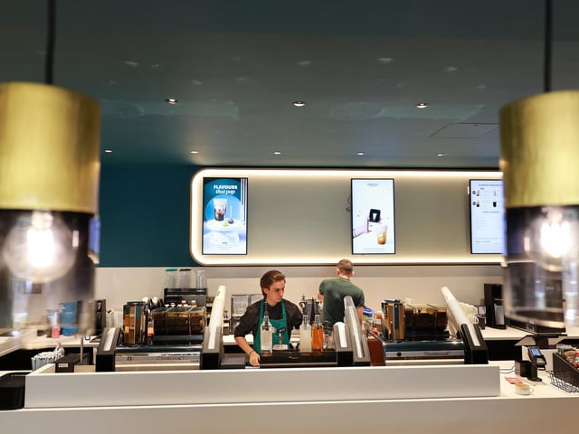 The team prepare customer's orders