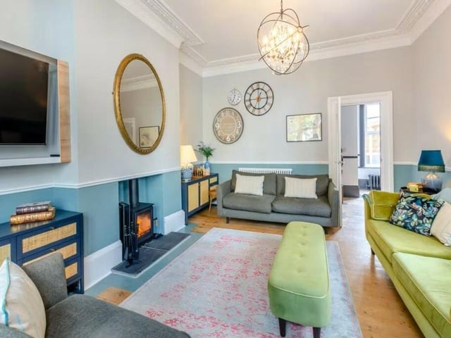 An alternative view of the spacious lounge.