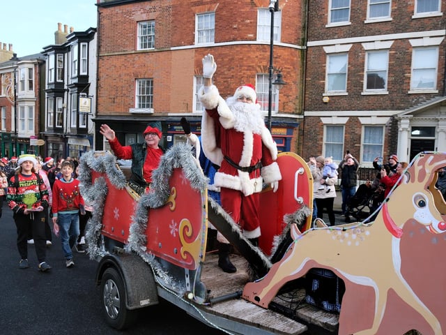 Santa arrives on Eastborough