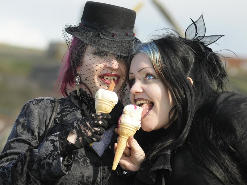 An ice cream, Whitby Gothic Weekend
w131702a