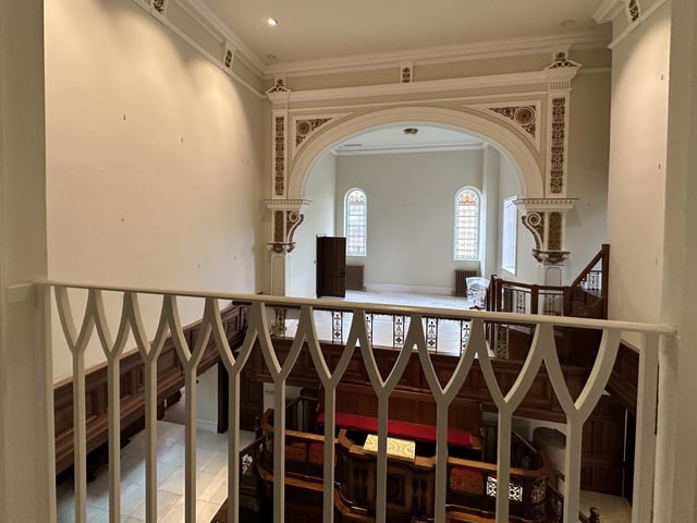 A gallery view of the main living area below.