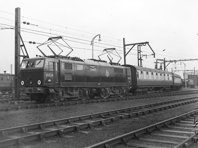 Electrically powered passenger service between Manchester and Sheffield No. 26026, early 1952.