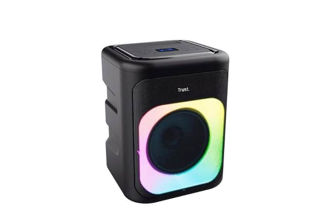 Introducing the Trust Azura Party Speaker - a weather resistant, outdoor portable speaker with rechargeable battery.