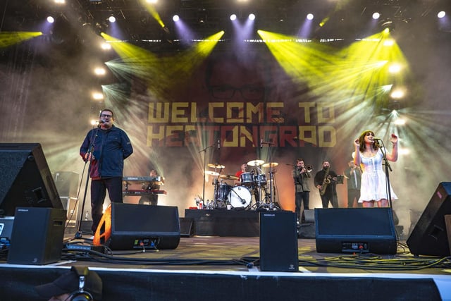Paul Heaton was joined by special guest singer Rianne Downey.