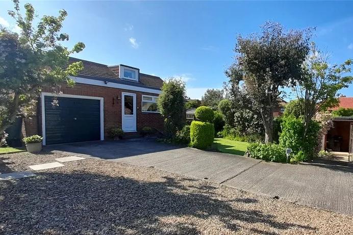 Three-bedroom bungalow for sale with Bridgfords, £360,000.
Photo: Zoopla