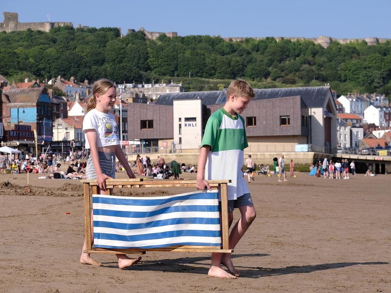 Taking the deck chair to the beach