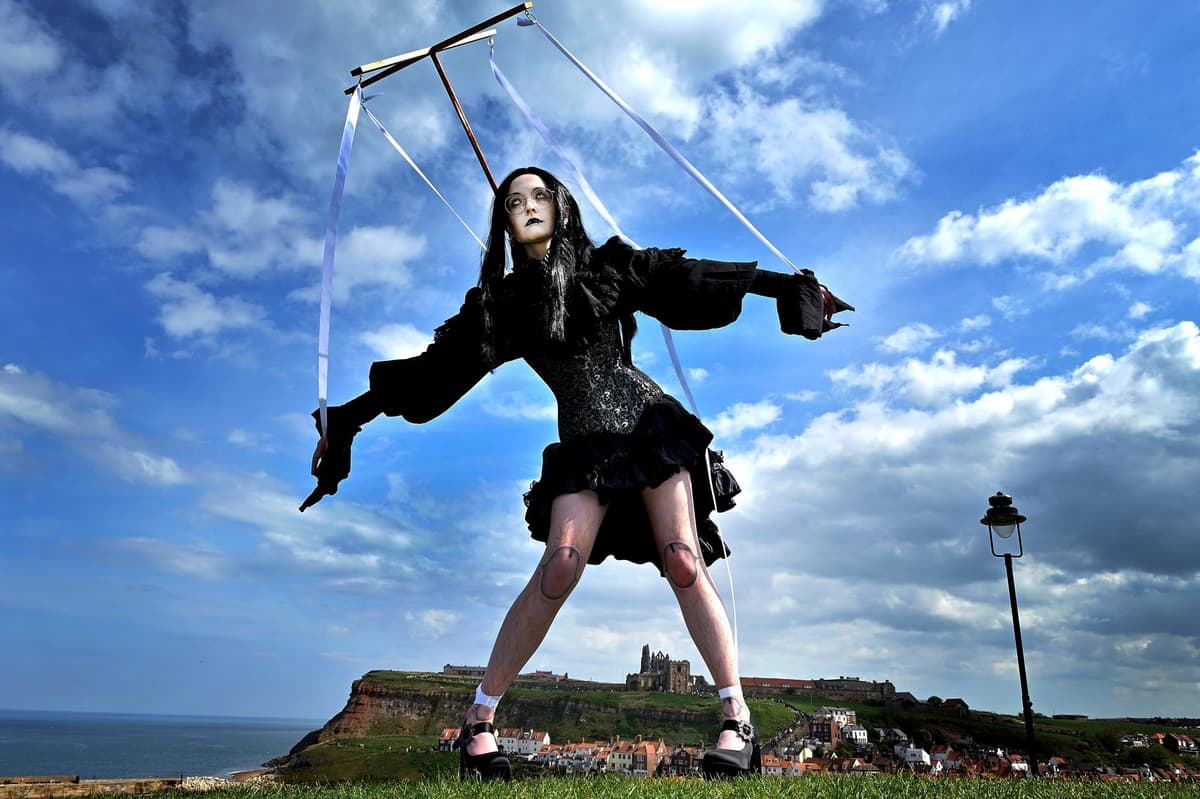 Whitby Goth Weekend: Weitere brillante Bilder vom Gothic-Event in Whitby