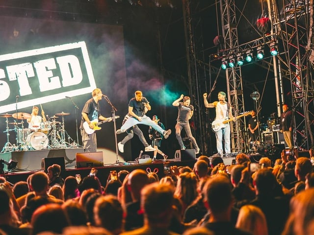 Busted fans on stage!
