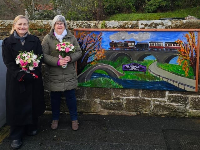Alison Hume MP and Jean Norris at the unveiling