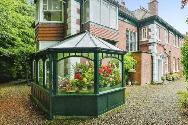 The property has a conservatory and an arboretum.