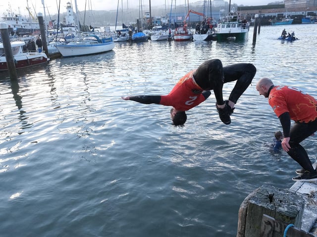 Acrobatics in the harbour