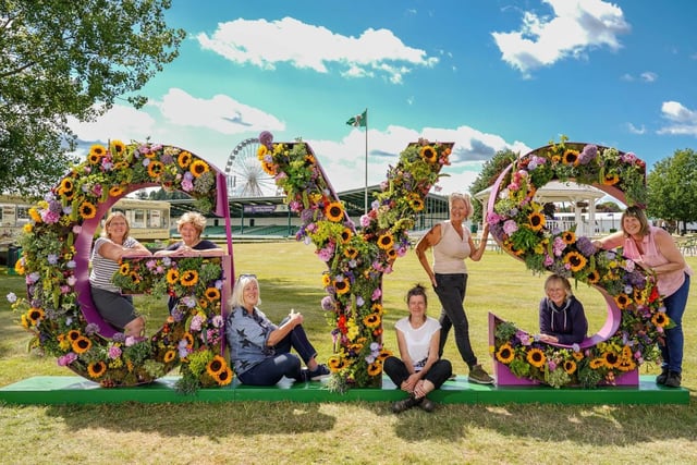 The beautiful 'GYS' flower sign and the ladies from The Floristry School in Sheffield