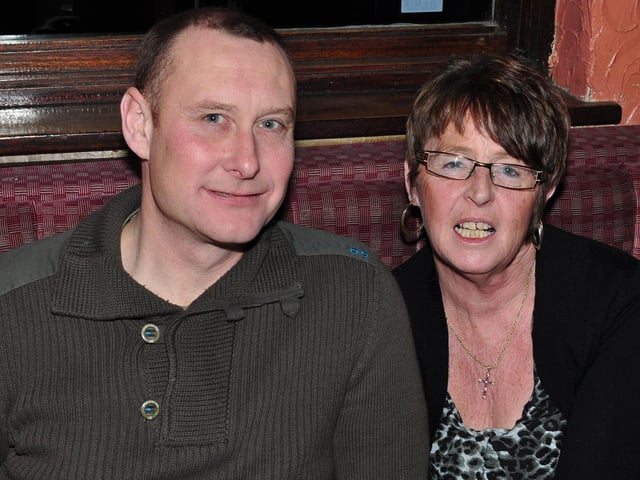 Neil and Sharron grab a quit drink in Pickwick!