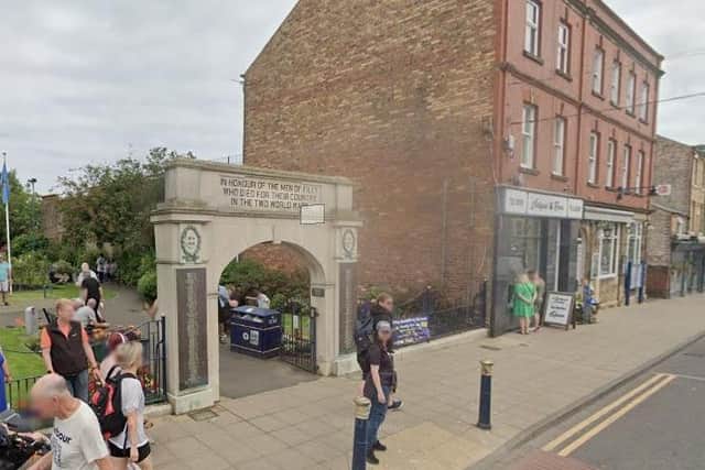 9 Murray Street, Filey, and Memorial Gardens. Google Maps