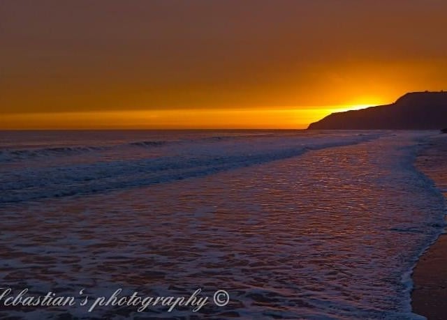 A beautiful morning at Cayton Bay.