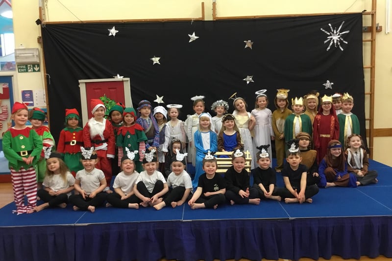 Hunmanby School early years nativity We're going on a baby hunt.