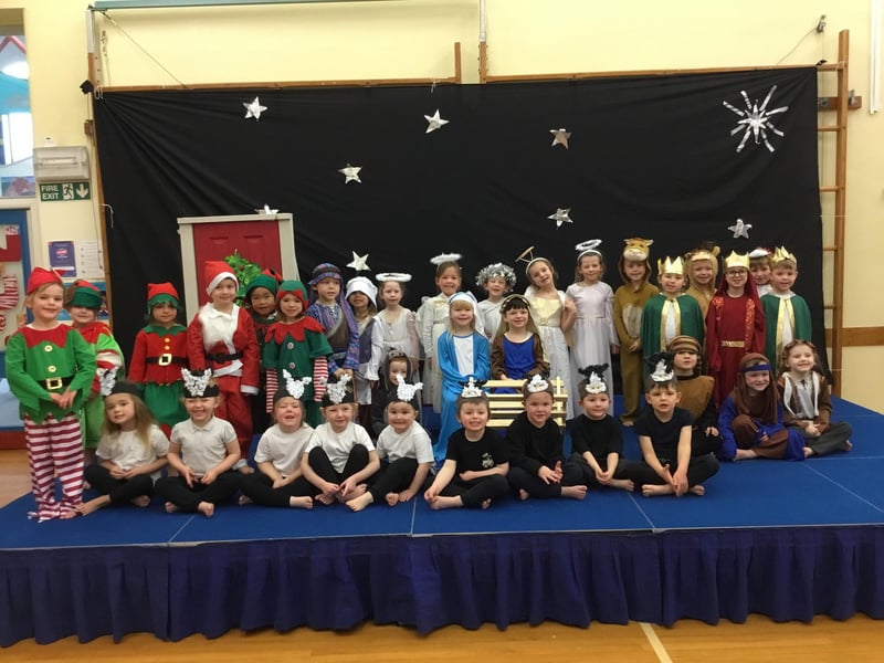 Hunmanby School early years nativity We're going on a baby hunt.