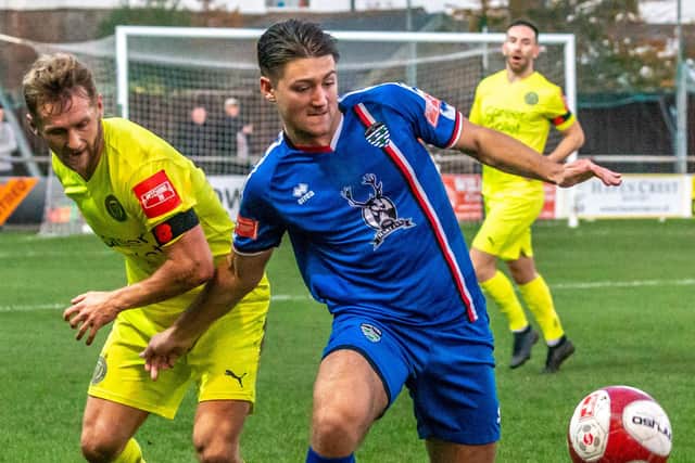 Harrison Beeden netted the dramatic last-minute winner for Whitby Town at Stalybridge Celtic on Saturday afternoon.