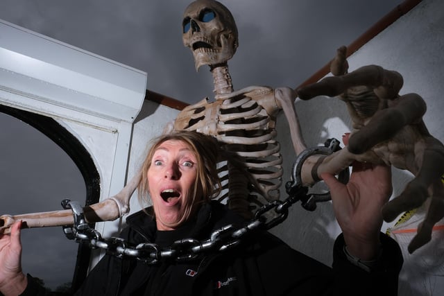 Anne McAteer meets a spooky skeleton!