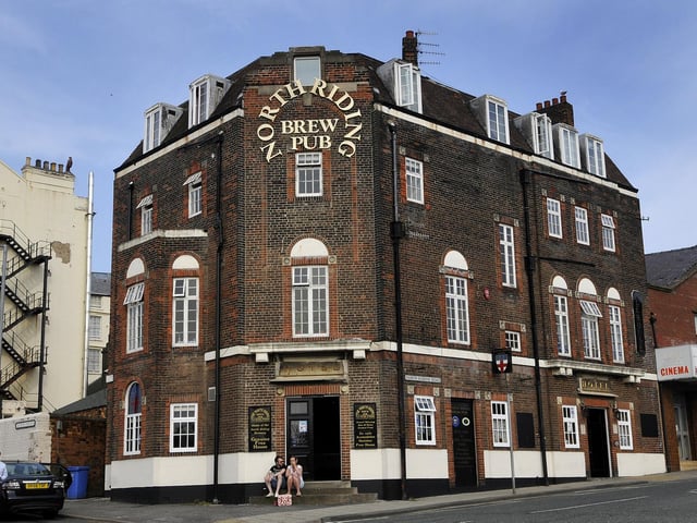 Scarborough's only brew pub, serving at least six ever-changing beers from local breweries and from microbreweries around the UK.
It always has one or more ales from the North Riding Brewery, together with some brewed on the premises.
These are complemented by up to six craft keg beers from around the world.