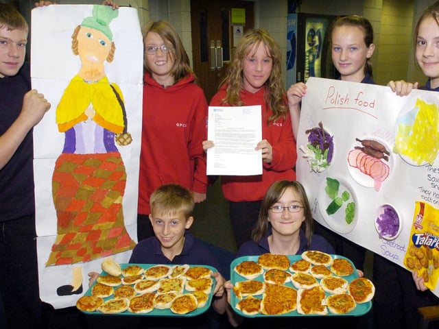 George Pindar Community Sports College gains an International School Award, back (from left): Macauley Clayton, Kimberley Todd, Louise Moss, Chelsea Baxter and Ashleigh Dobbs; front (from left): Ryan Somers and Kerry-Anne Mayes. 083634a