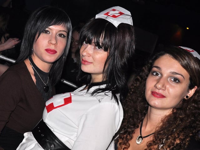 Elodie, Kelly and Gilliane.