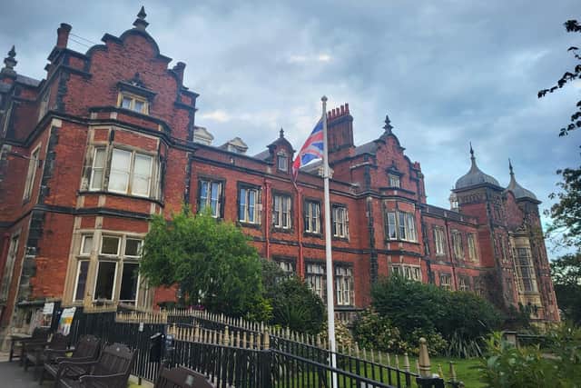 Scarborough Town Hall. photo: Anttoni Numminen, LDRS