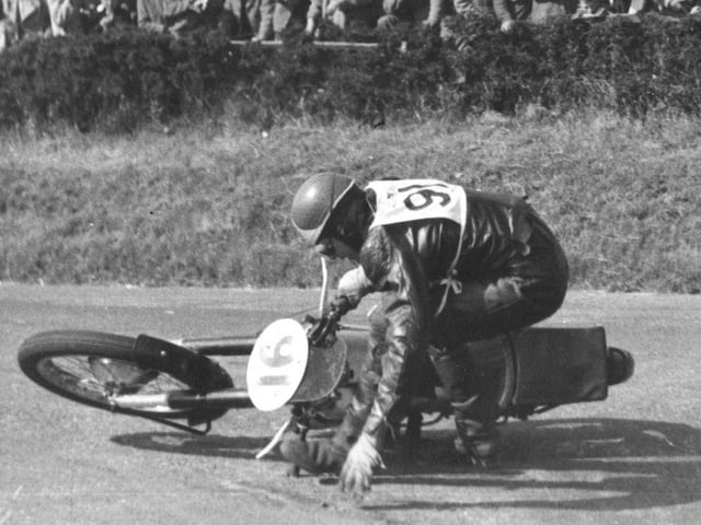 Racing at Oliver's Mount in 1949.