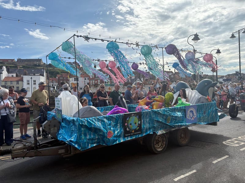 Sea-themed float in the parade. picture: Lucy Roue.