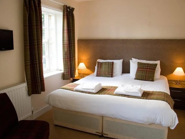 The business is fully fitted, has quality fixtures, fittings and equipment.