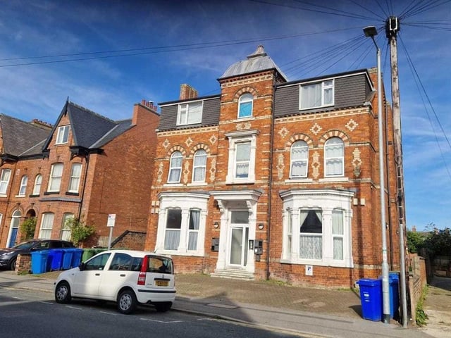 This one bedroom flat is for sale with Reeds Rains for £79,950.