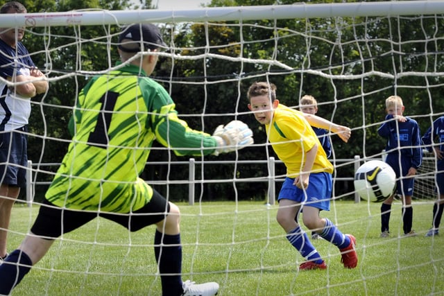 Junior schools mini World Cup tournament, at Pindar Leisure Centre - Gladstone Road Juniors reach the semi-finals after penalties.
picture by Andrew Higgins, 102578jj