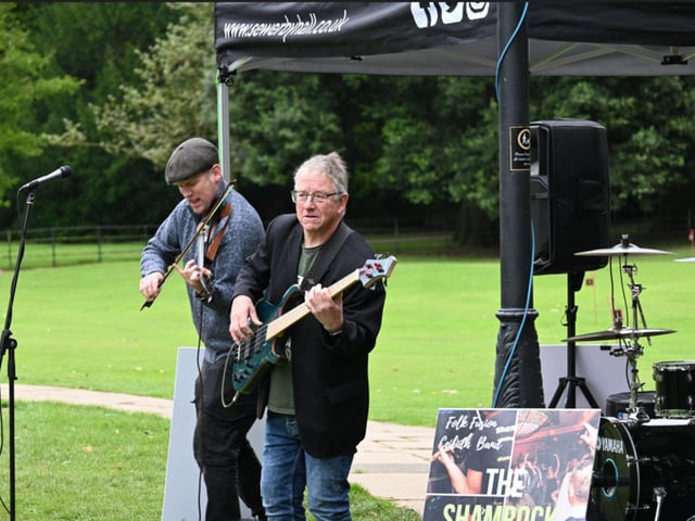 There was entertainment from the six-piece band ‘Roadhouse’ on the bandstand, as well as a return by the popular ‘Shamrock Experience’ who entertained guests on the rear lawn Porsche display area.