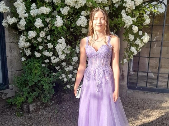 Aysha Brion looking pretty!