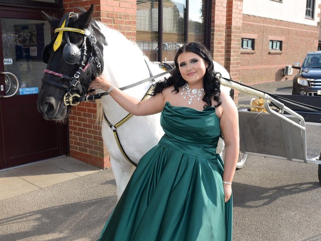 A beautiful horse allowed one student to make a memorable entrance!