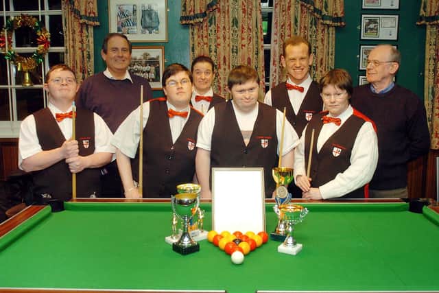 Ship Sewerby's successful learning disabilities pool team in 2005. (PA0550-16)