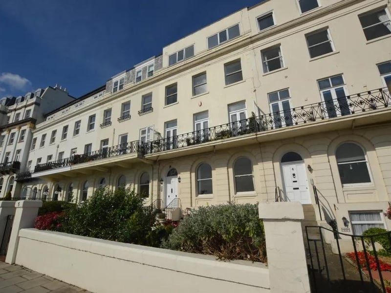 This two bedroom and two bathroom flat is for sale with Tipple Underwood for £250,000