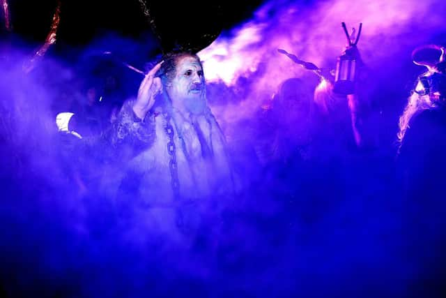 Krampus Run through the smoke.
picture: Richard Ponter