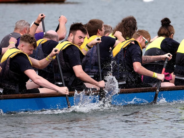 17 paddlers race around the lake in 12 metre long boats.