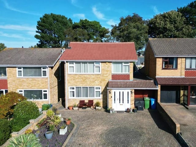 This three bedroom and two bathroom detached home is for sale with Hope & Braim Estate Agents with a guide price of £365,000.