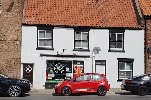 Jackson's Fisheries is located on Kirkgate, Bridlington. This fish and chip shop also have a shop on Prince Street, cater for private events and only use locally sourced East Yorkshire potatoes.