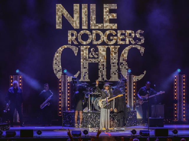 Nile Rodgers take to the stage!