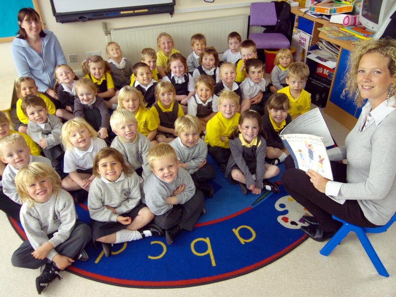 2007. Wheatcroft CP School - Teacher Lucy Brazier (right) and T/A Joanne Noble (back).