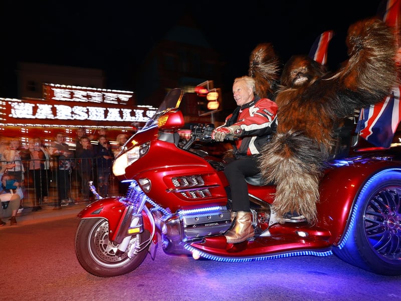 Chewbacca cheers
